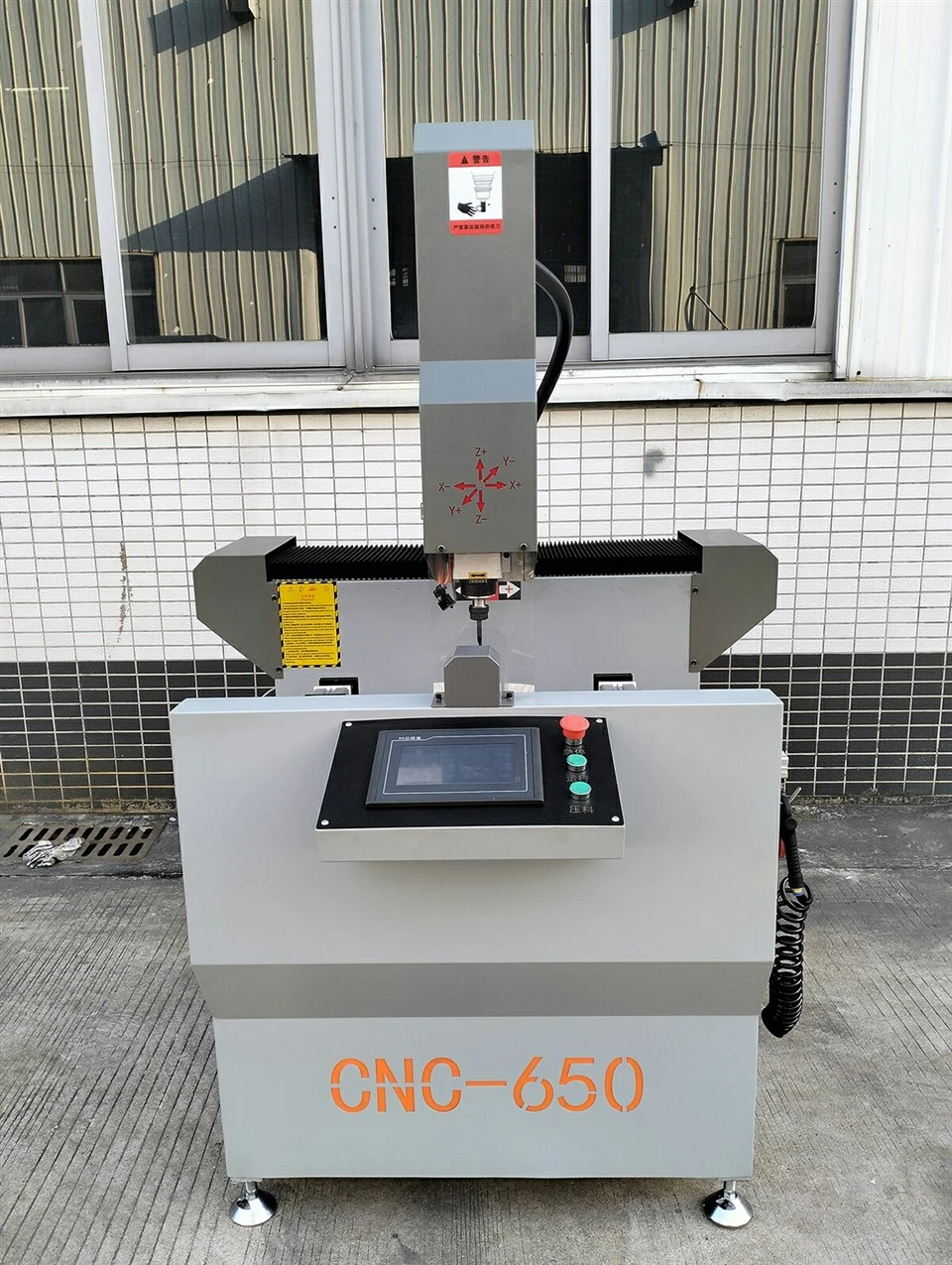 650 mm Flip CNC rezkalni stroj